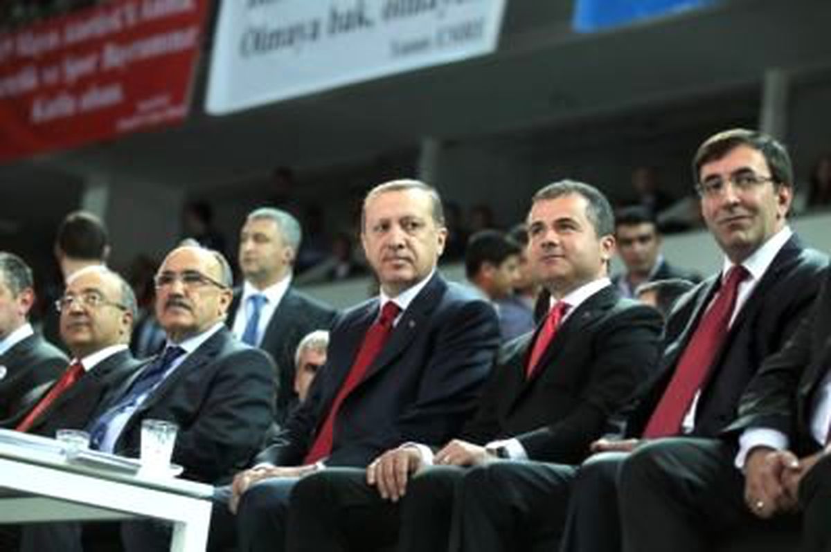 Başbakan Erdoğan."Er veya Geç, Bu Milletin Gerçek Evlatları, Bu Millete İhanet Eden Bu İhanet...