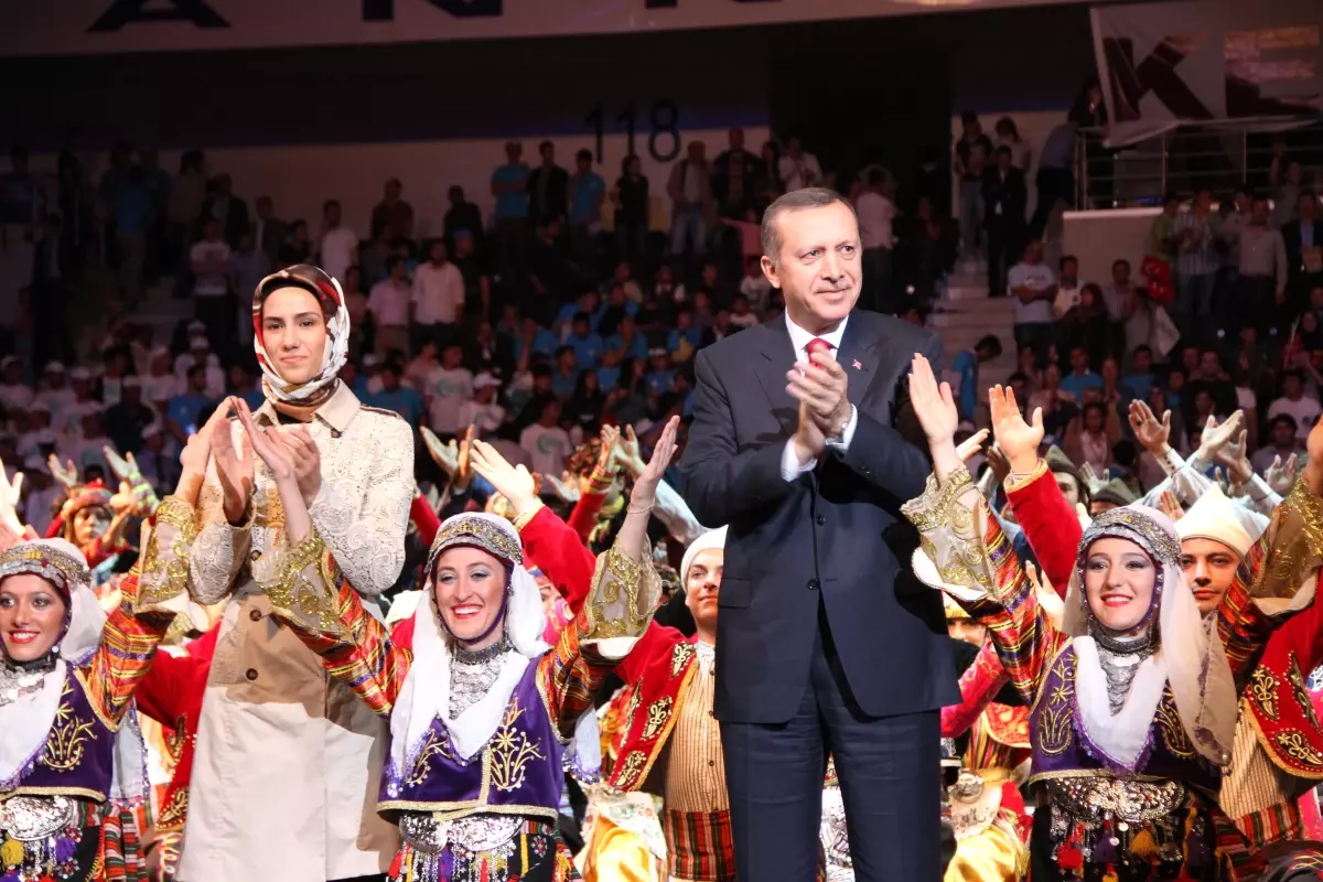 Başbakan Erdoğan Türkiye 2. Gençlik Şurası\'nda Konuştu…(2)