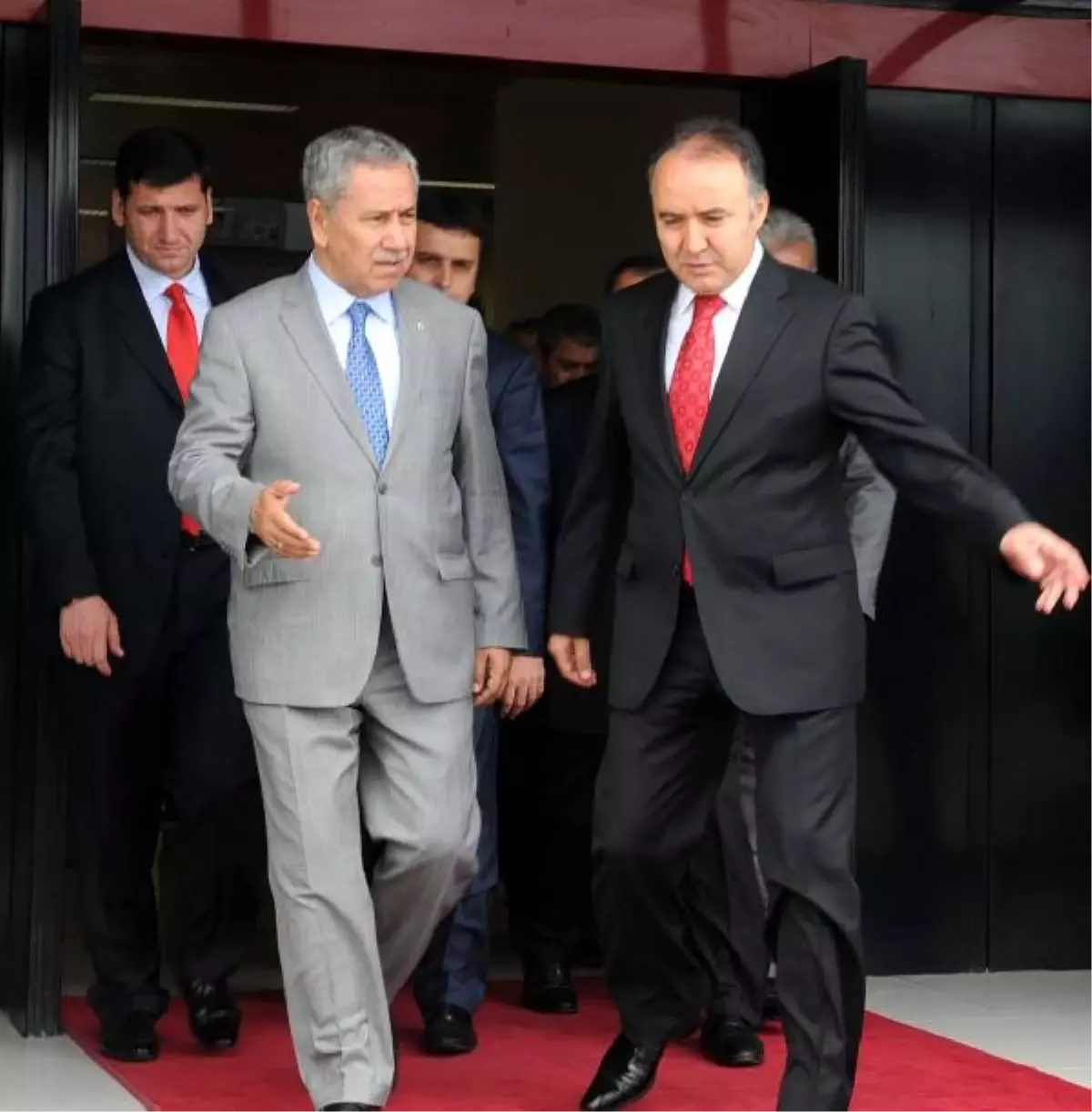 Başbakan Yardımcısı Arınç Antalya\'da