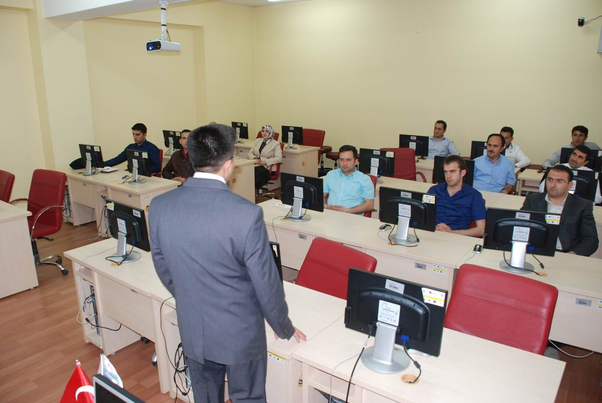 Büyükşehir2den Personeline Autocad Kursu