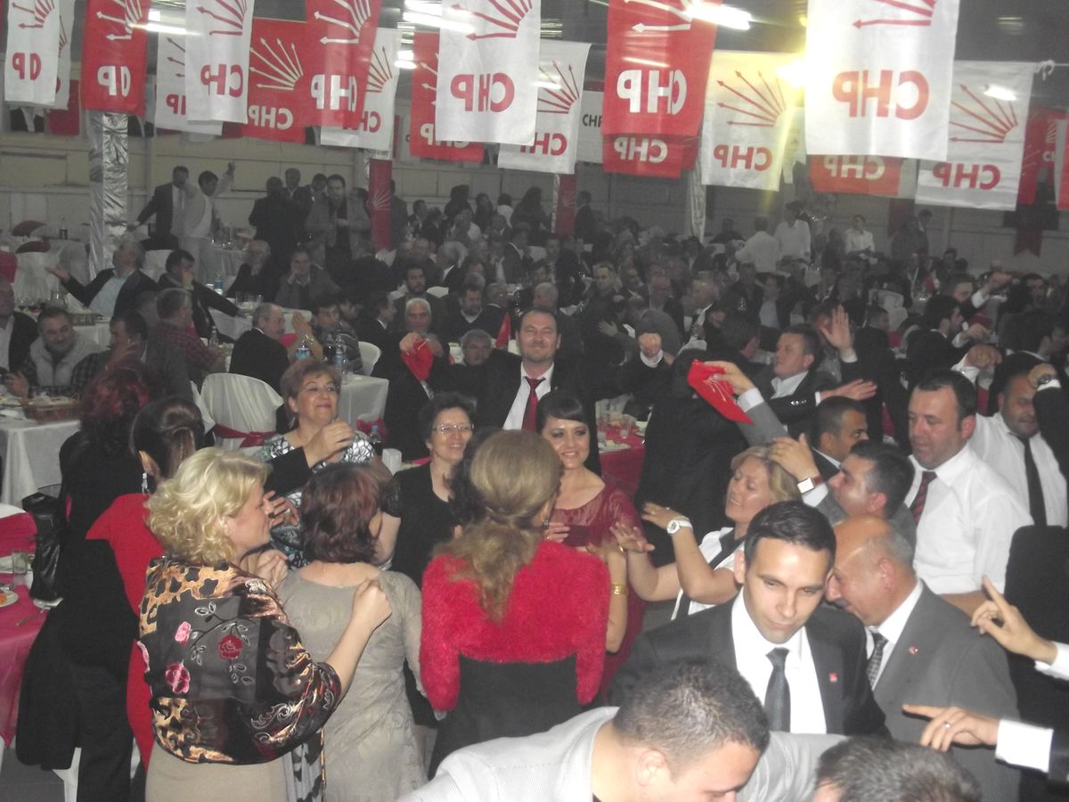 CHP'liler Uzunköprü'de Dayanışma Yemeğinde Buluştu