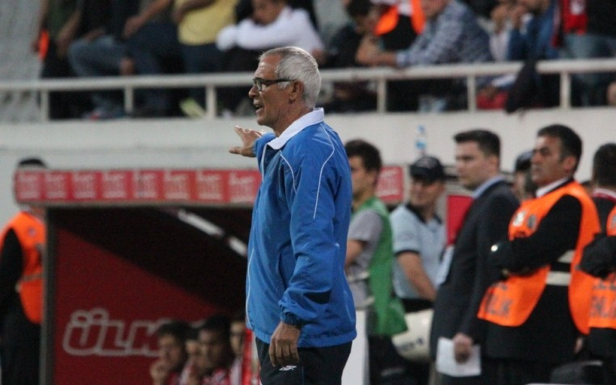 Cuper, Türkçe Öğreniyor