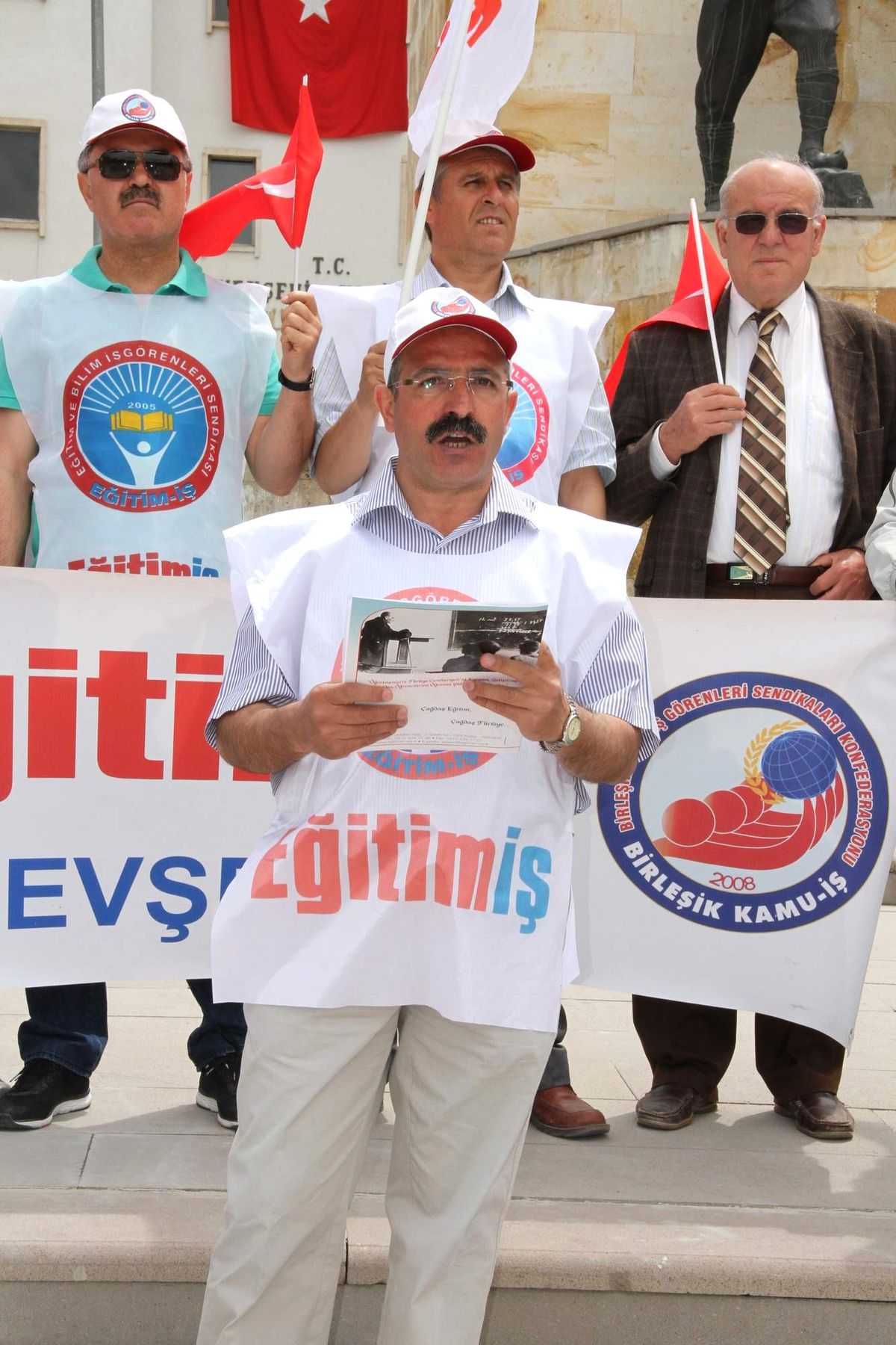 Eğitim-İş Nevşehir Şube Başkanı Mustafa Malkoç Açıklaması