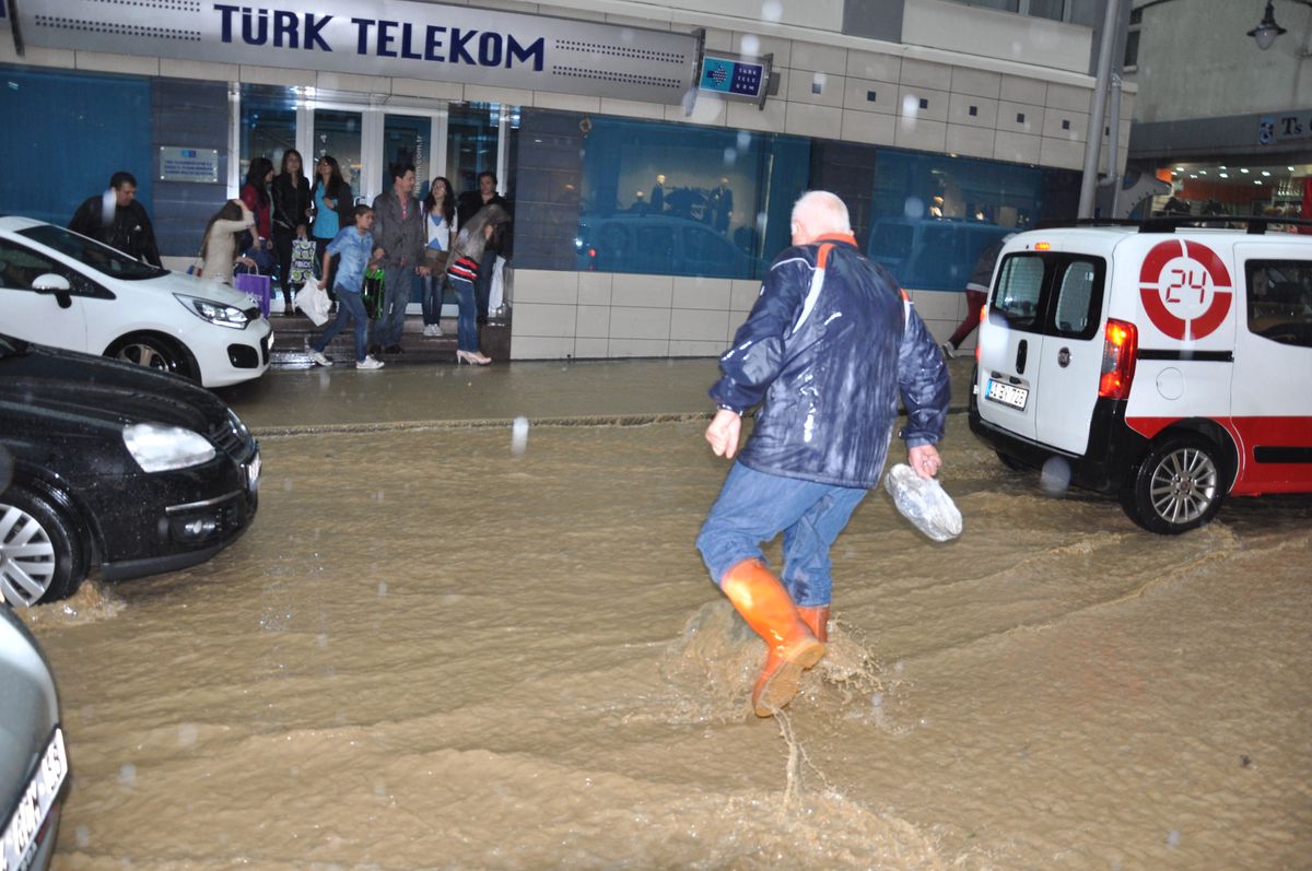 İzmit Venedik\'e Döndü