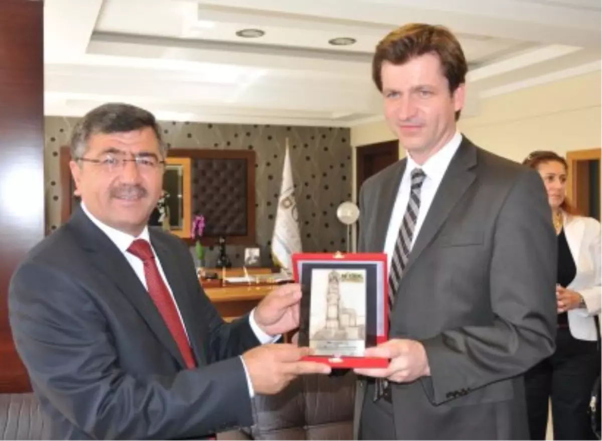 Kardeş Şehir Melle\'den Başkan Akdoğan\'a Ziyaret