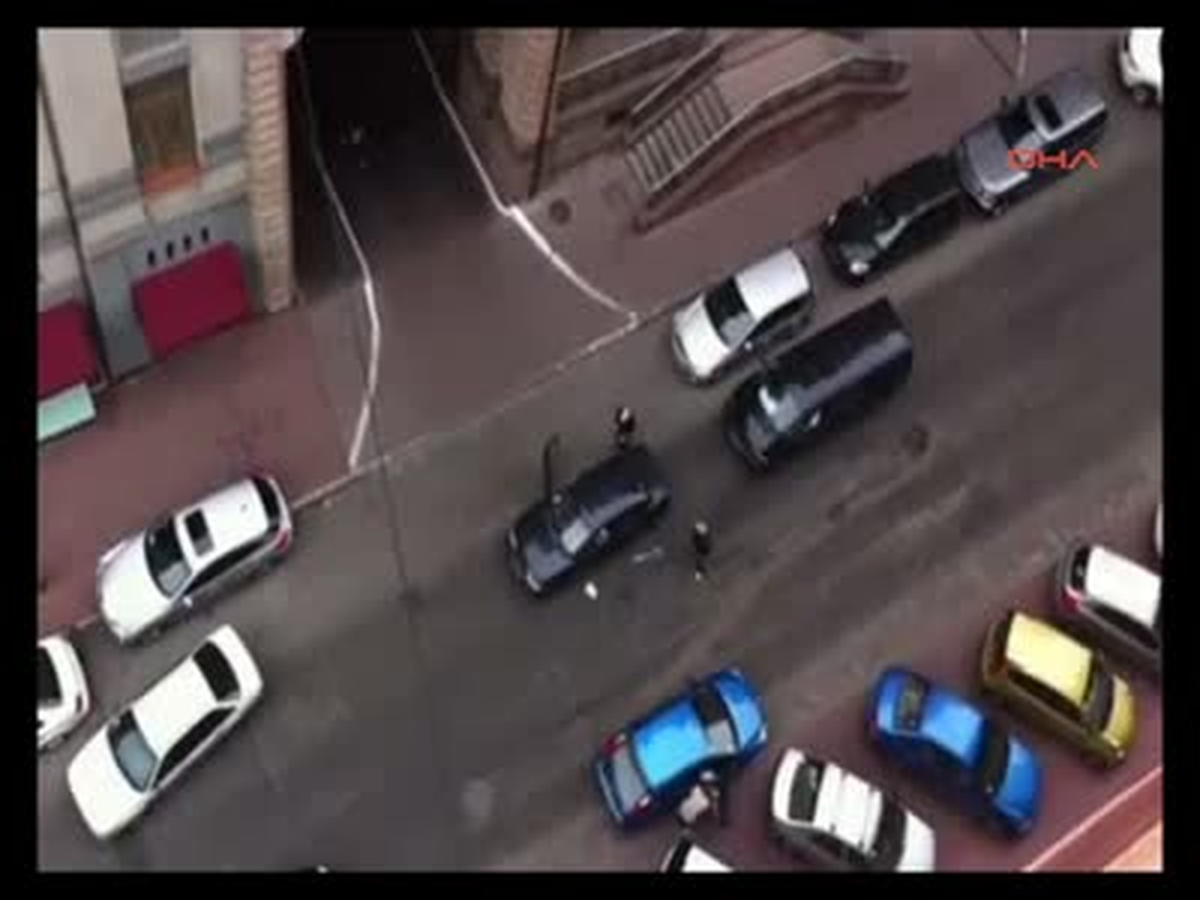 Güpegündüz Silahlı Soygun Kamerada
