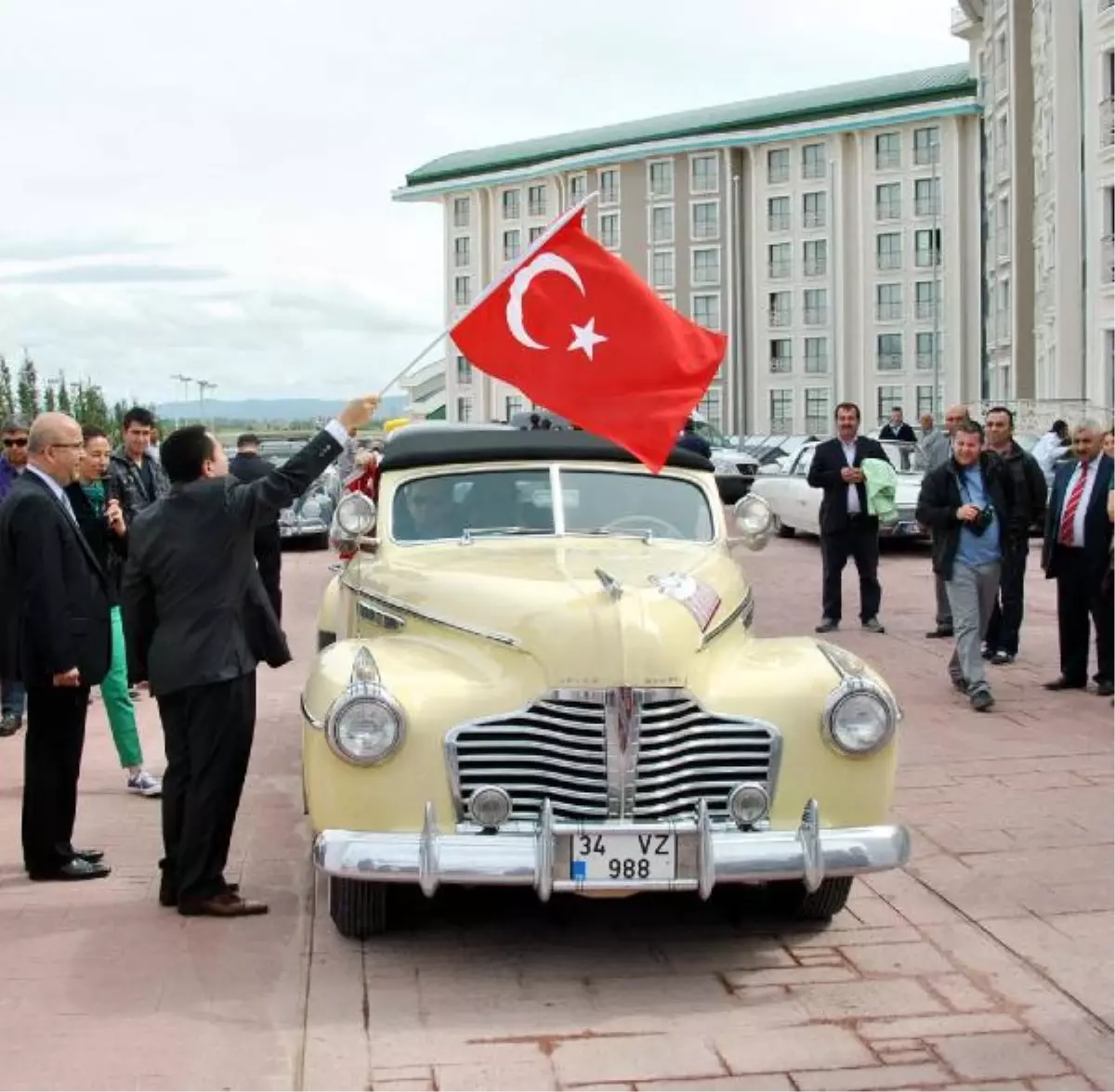 Klasik Otomobil Ralllisi\'nin İkinci Etabı Başladı