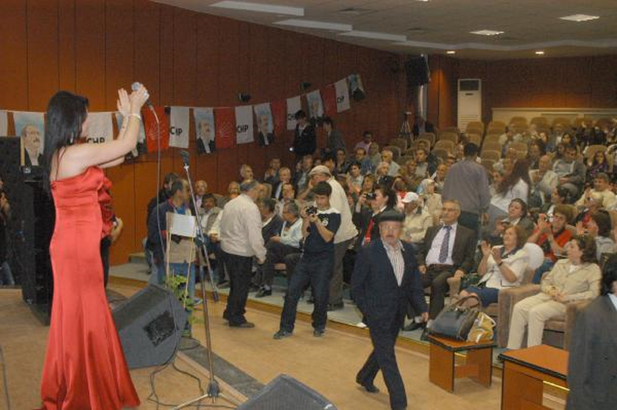Konya\'da CHP ve Add\'den Alternatif 19 Mayıs Etkinlikleri