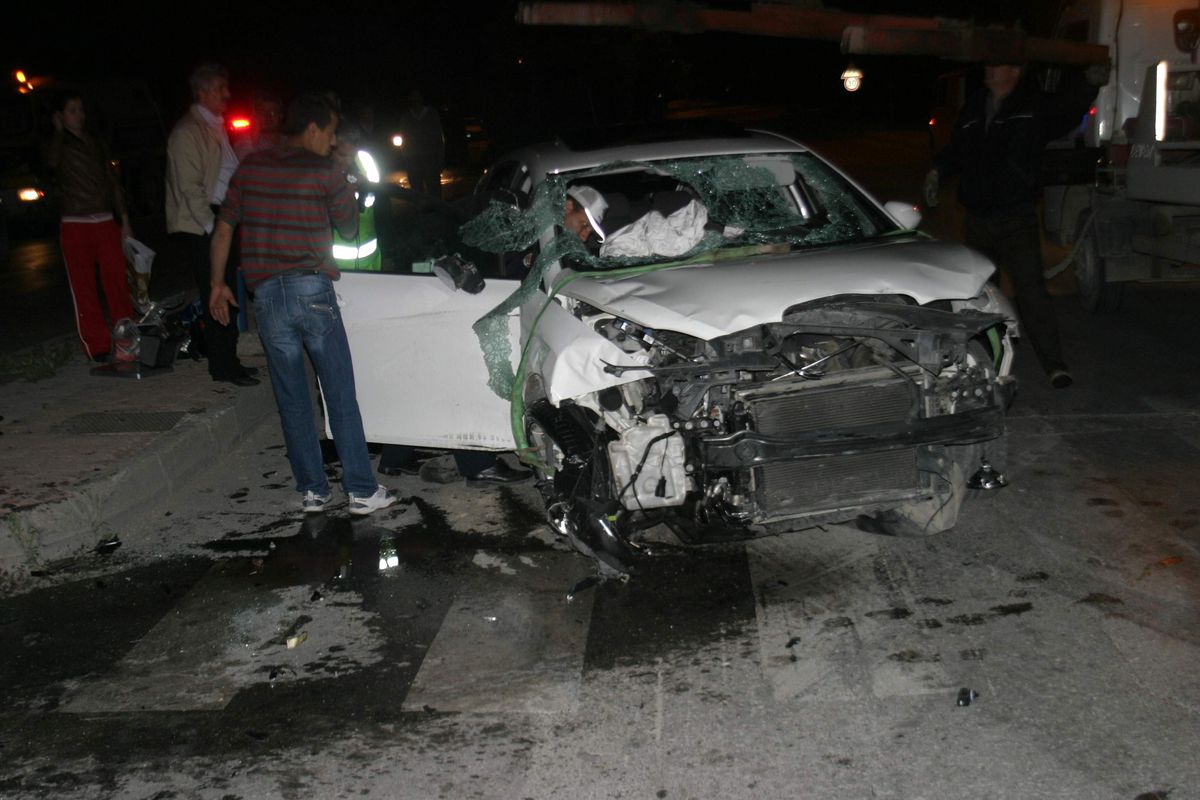 Konya\'da Trafik Kazası: 4 Yaralı