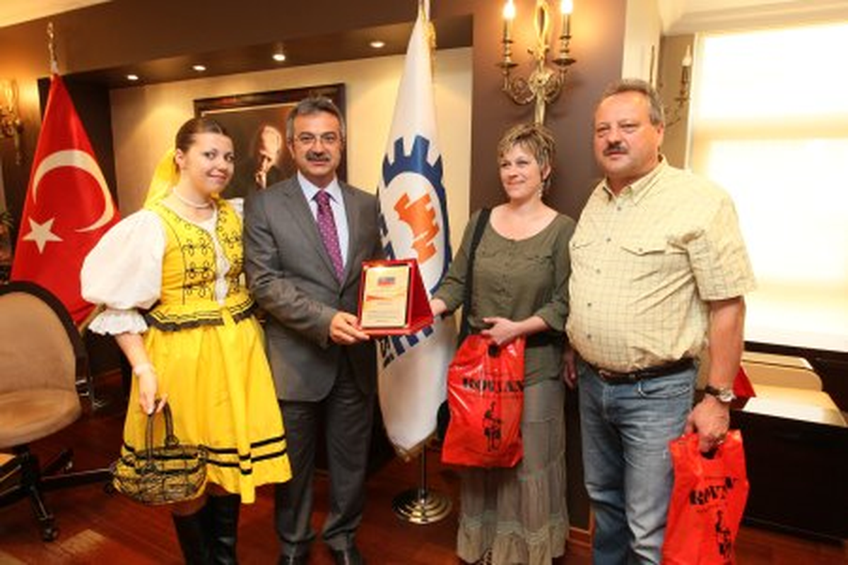 Köşker'in Makamında Kültürler Buluşması