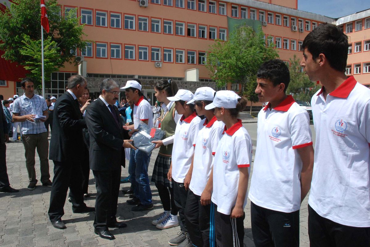 Muş\'ta 19 Mayıs Kutlamaları