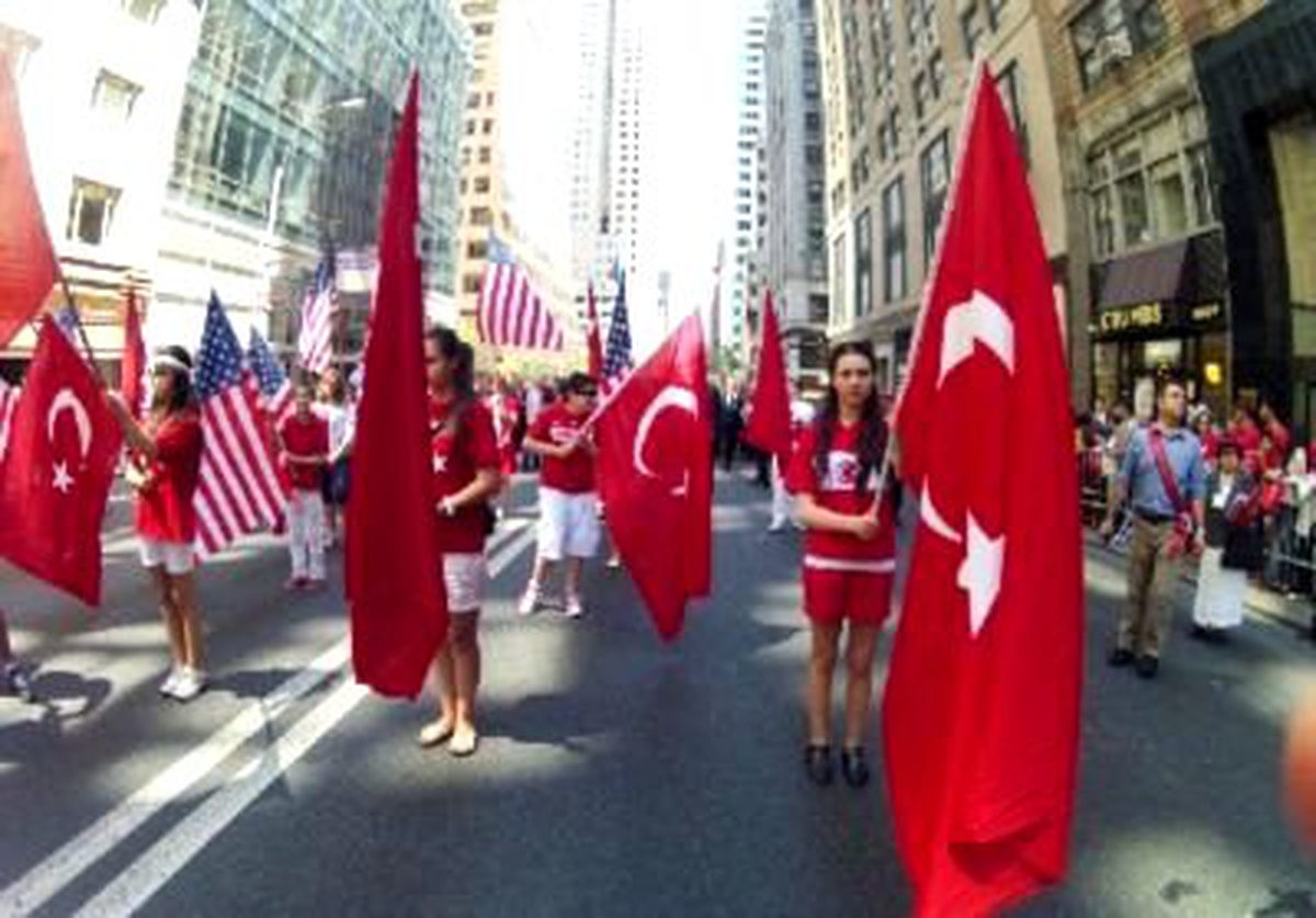 New York'ta 31. Türk Günü Yürüyüşü