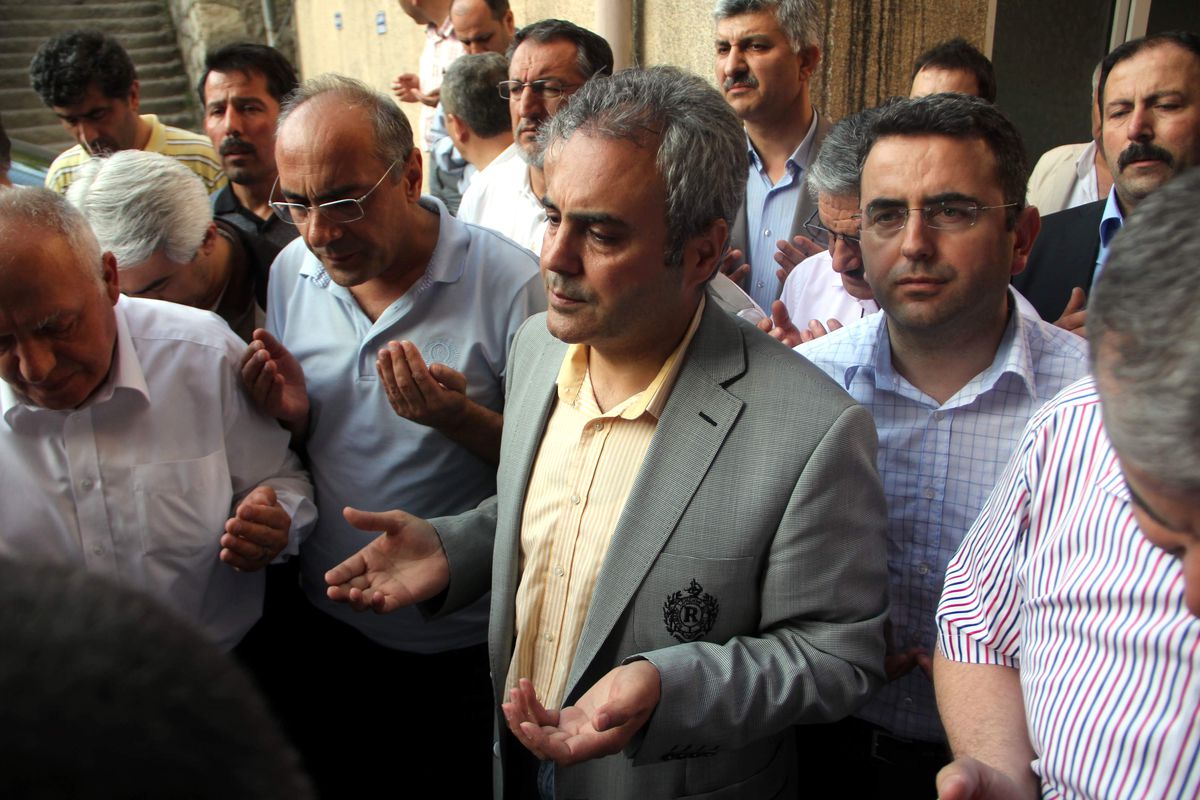 Rektör Uysal\'ın Babasının Cenazesi Konya\'ya Gönderildi