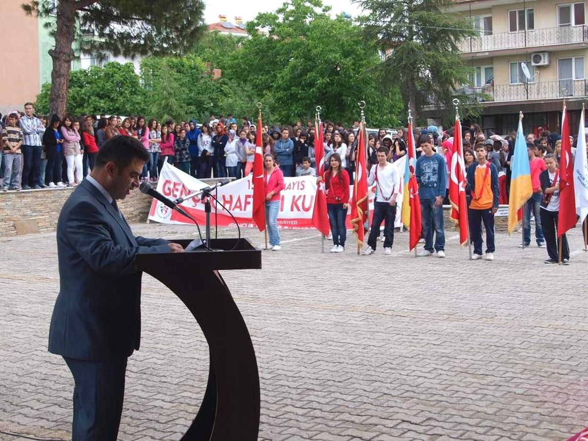 Selendi\'de 19 Mayıs Coşkusu