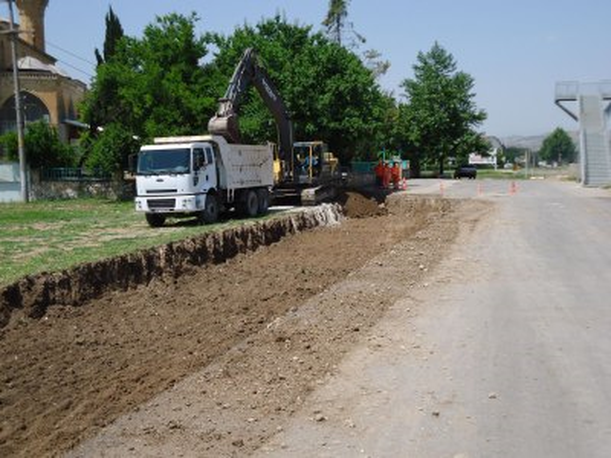 Servis Yolu Yapımına Başlandı