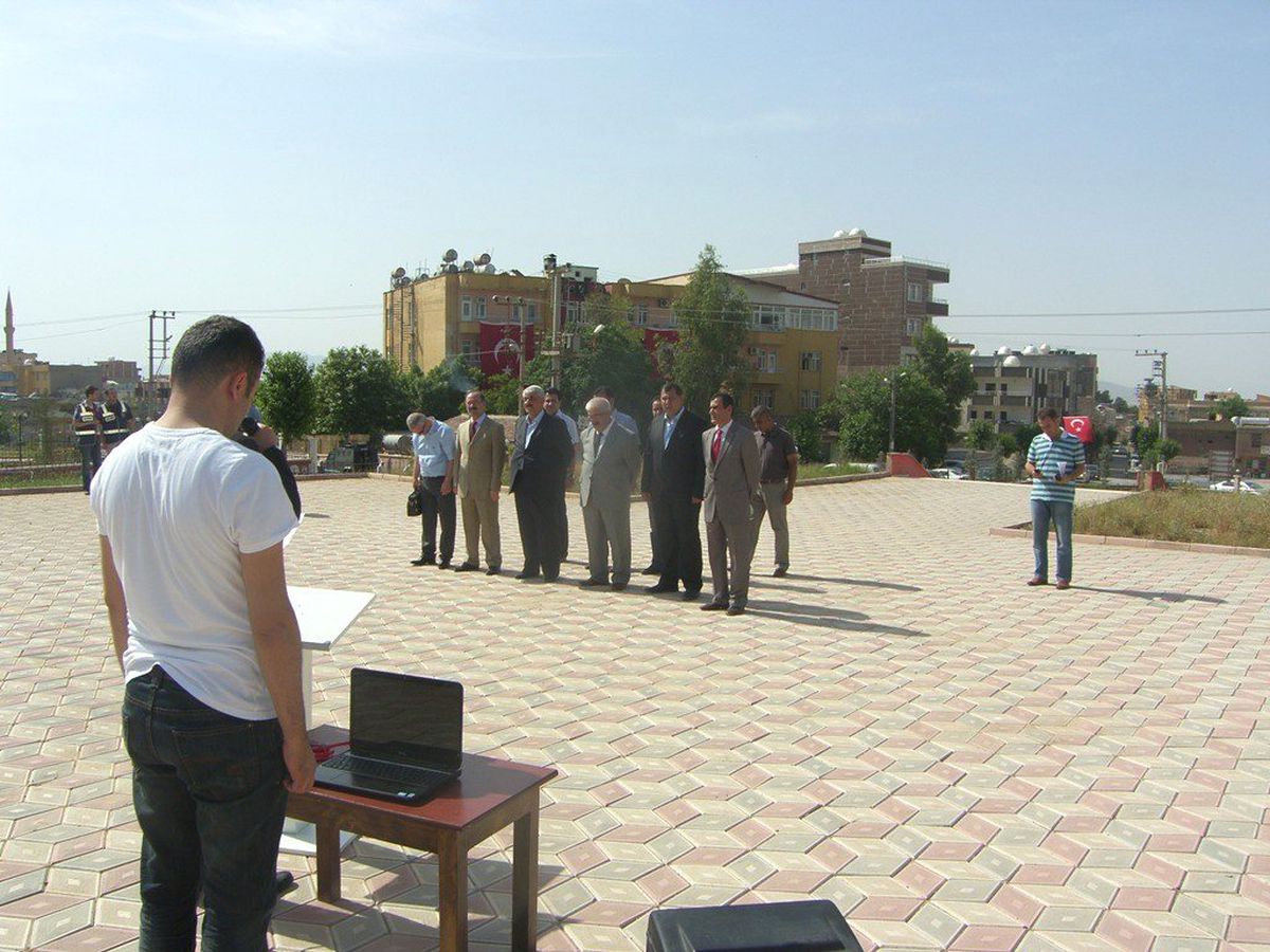 Silopi\'de Sessiz 19 Mayıs Töreni