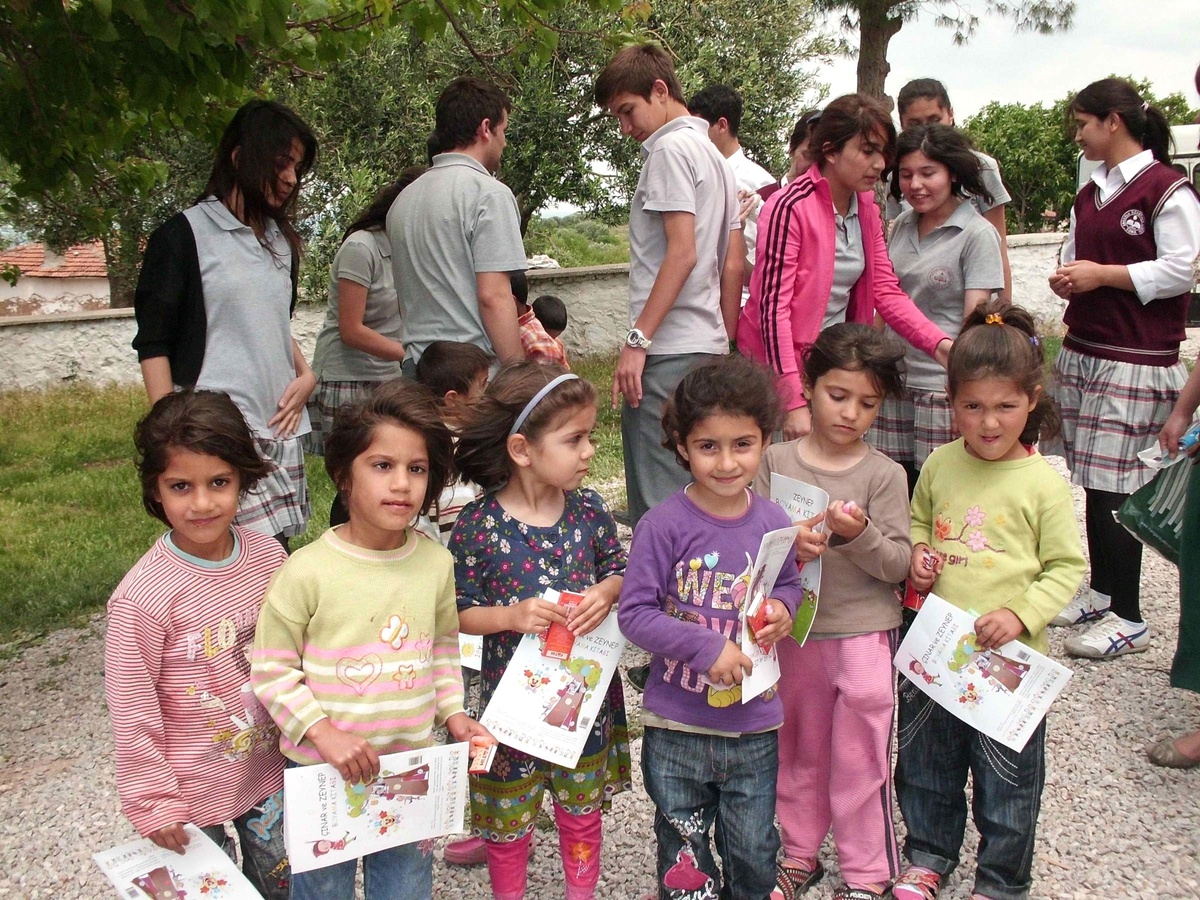Soma Anadolu Öğretmen Lisesi\'nden Hacıyusuf\'a Kardeş Eli
