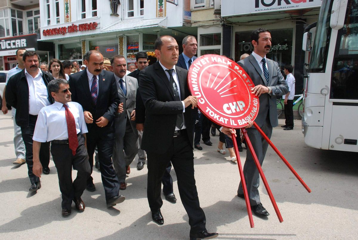 Tokat\'ta Çelenk Gerginliği