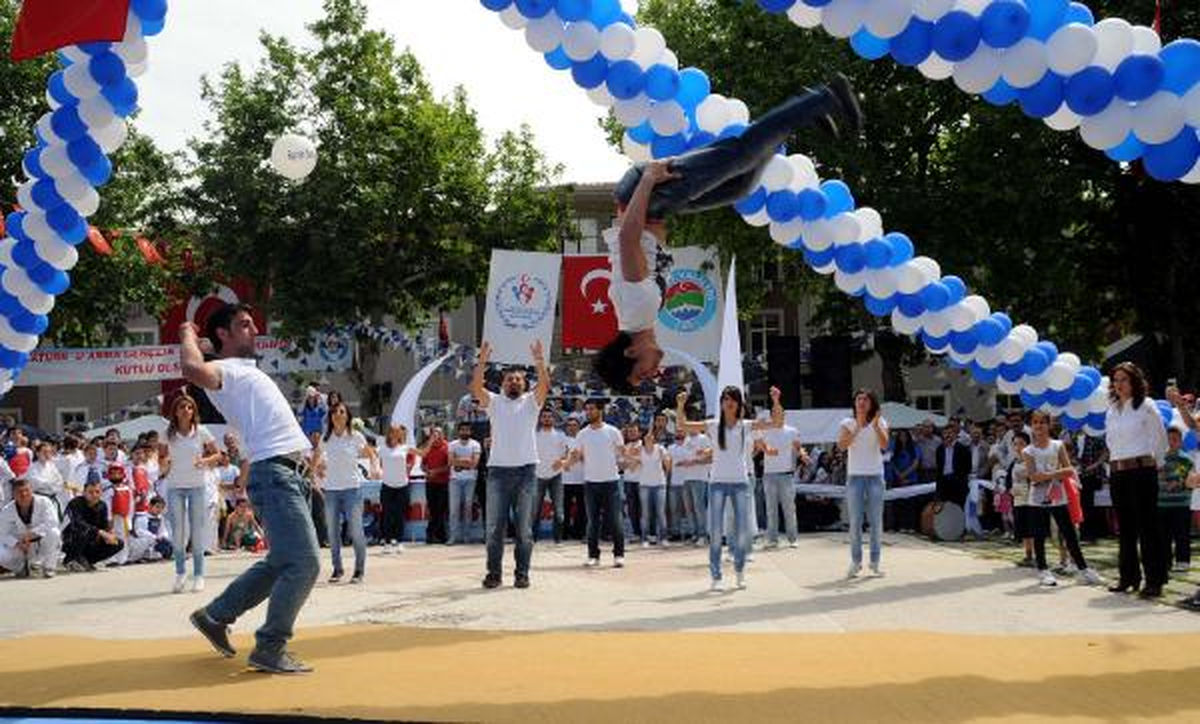 Tokat'ta Üniversite Öğrencilerinin Gösterisi Beğeni Topladı
