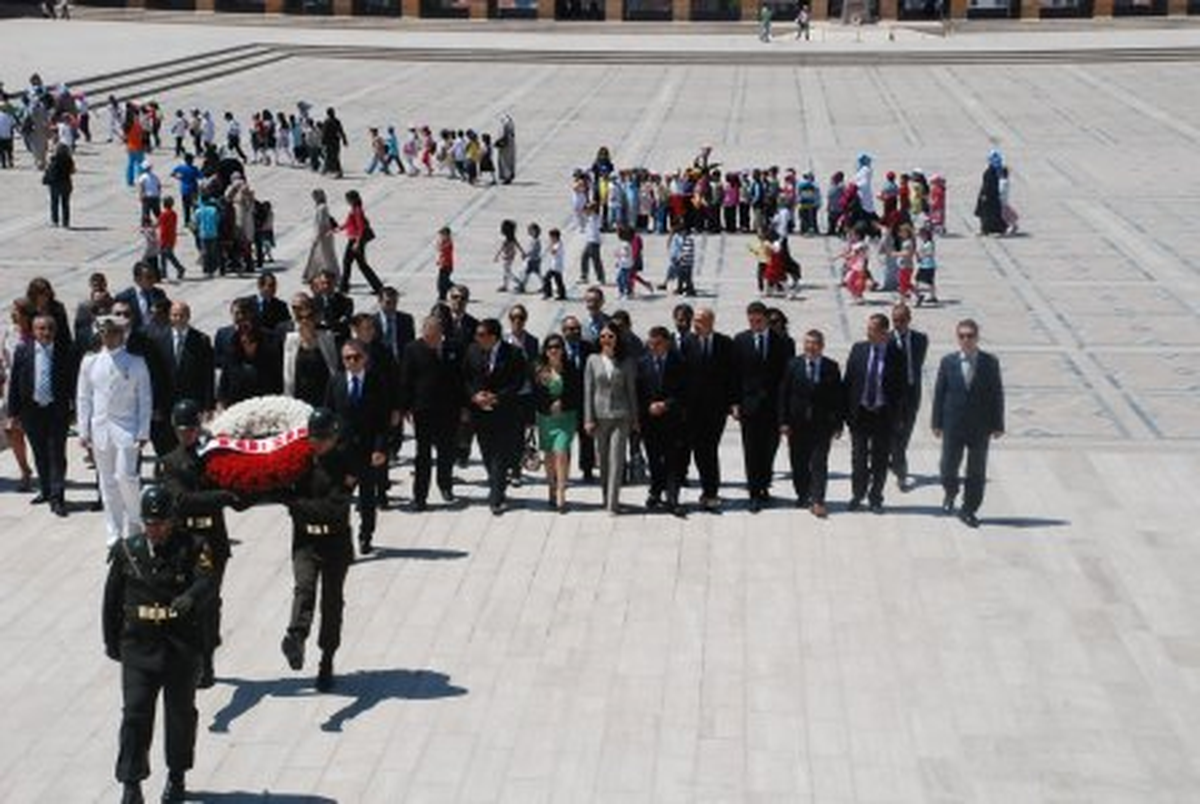 TÜGİK Anıtkabir\'i Ziyaret Etti