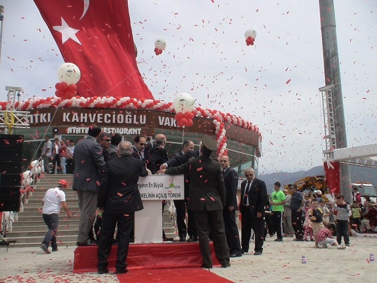 Türkiye\'nin En Büyük Atatürk Anıtı