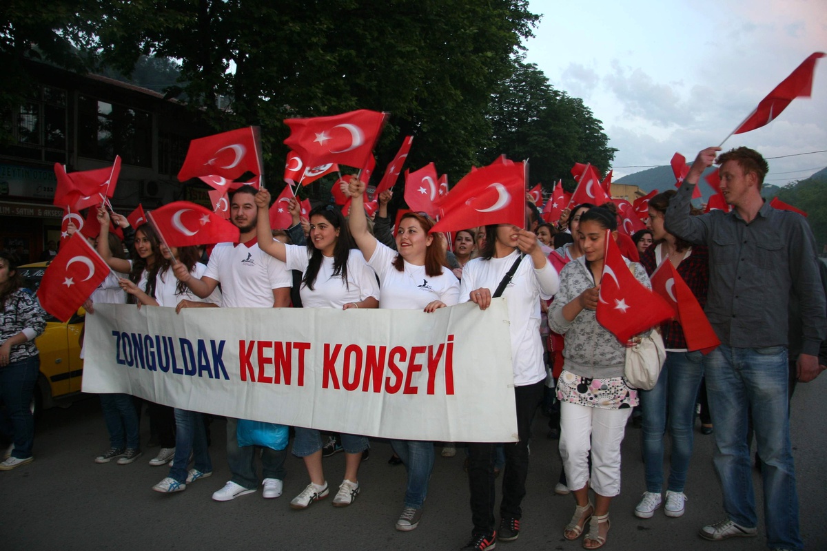 Zonguldak\'ta Fener Alayı Düzenlendi