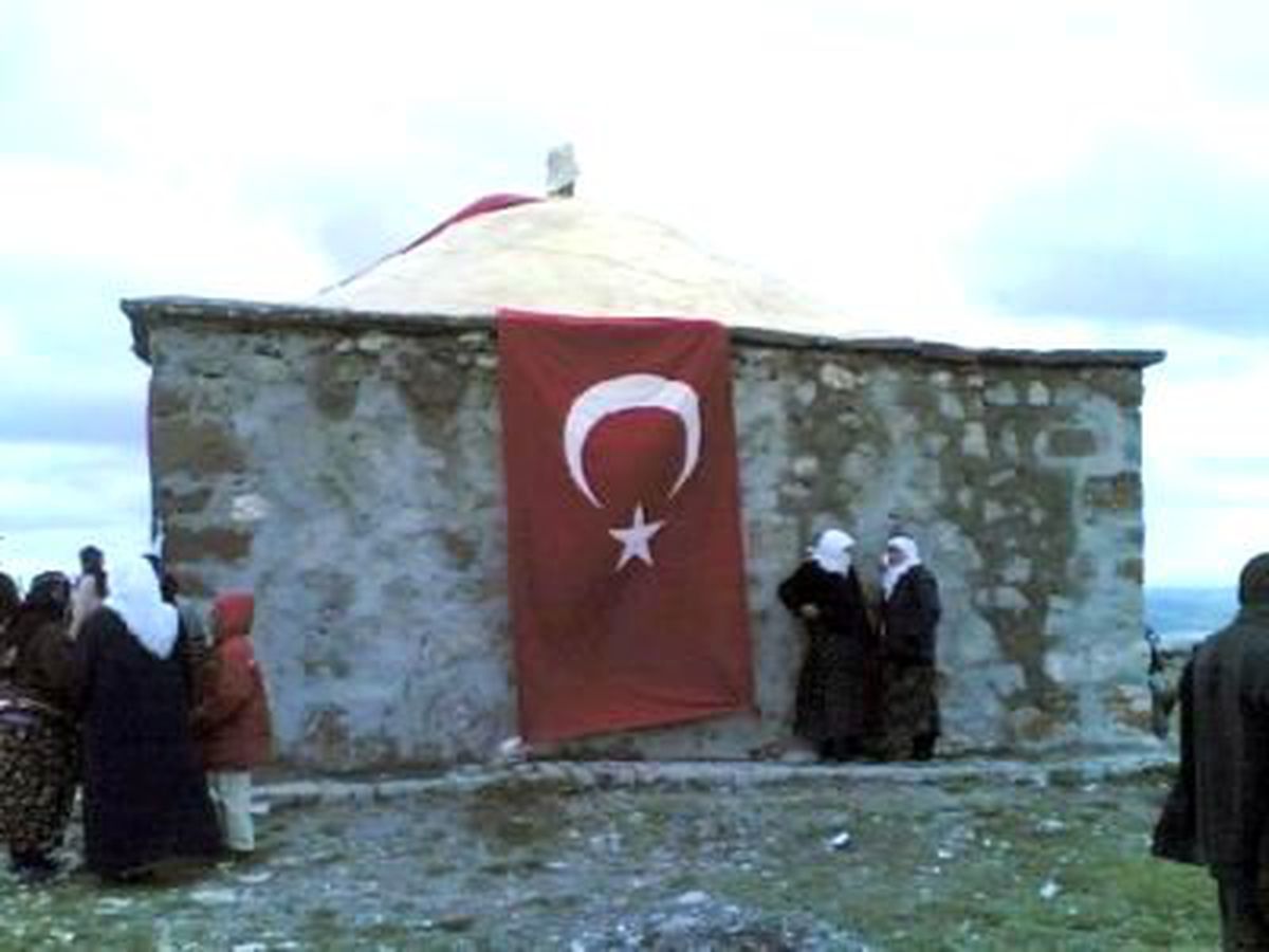 3 Bin Kişi, Yağmur Duasına Çıktı