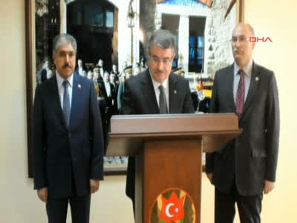 Bakan Muş\'ta CHP\'ye Yüklendi