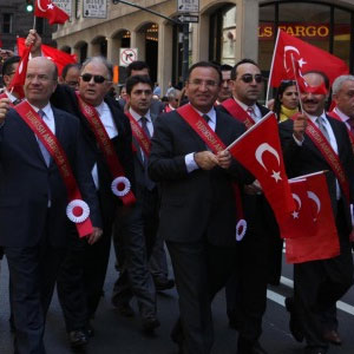 Bozdağ: Kılıçdaroglu'nun Elinde Belge Varsa Paylaşsın