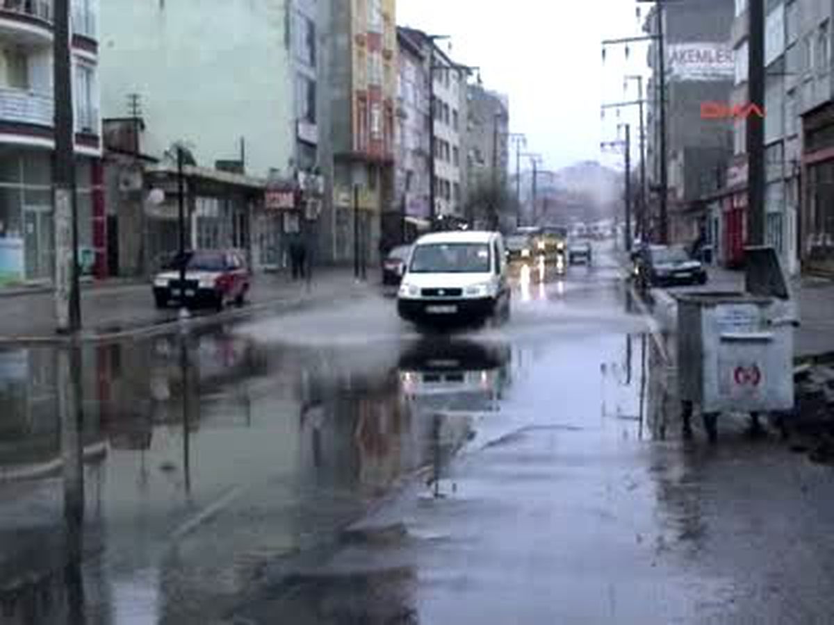 Çorlu\'da Yağmur Etkili Oldu