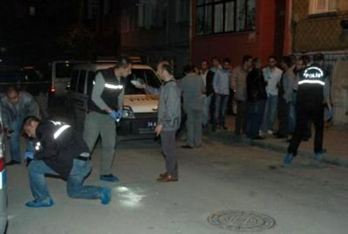 Gaziosmanpaşa\'da Ses Bombası Paniği