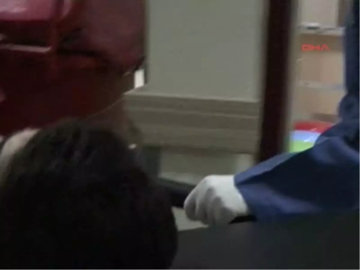 Gittikleri Sünnet Düğününde Sıkılan Oğlunu Bıçakladı