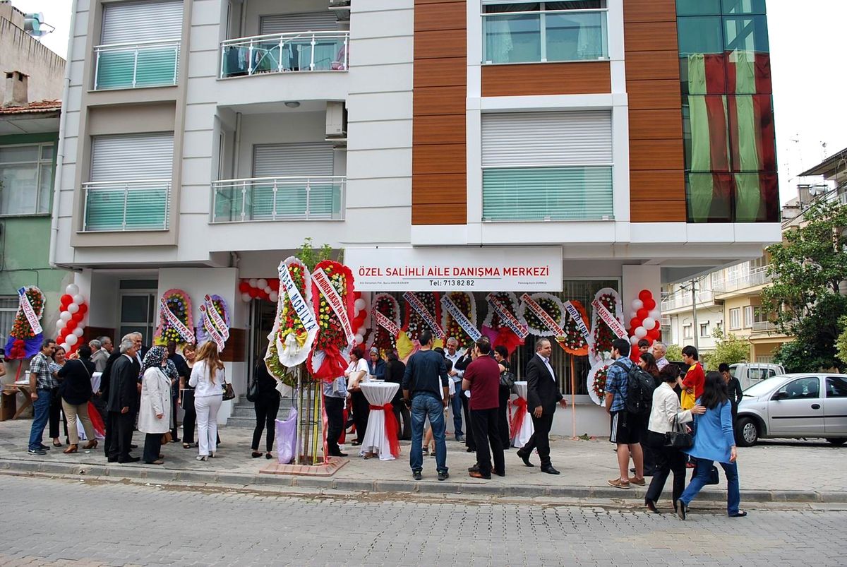 Manisa Milletvekili Yurttaş, Aile Danışma Merkezini Açtı