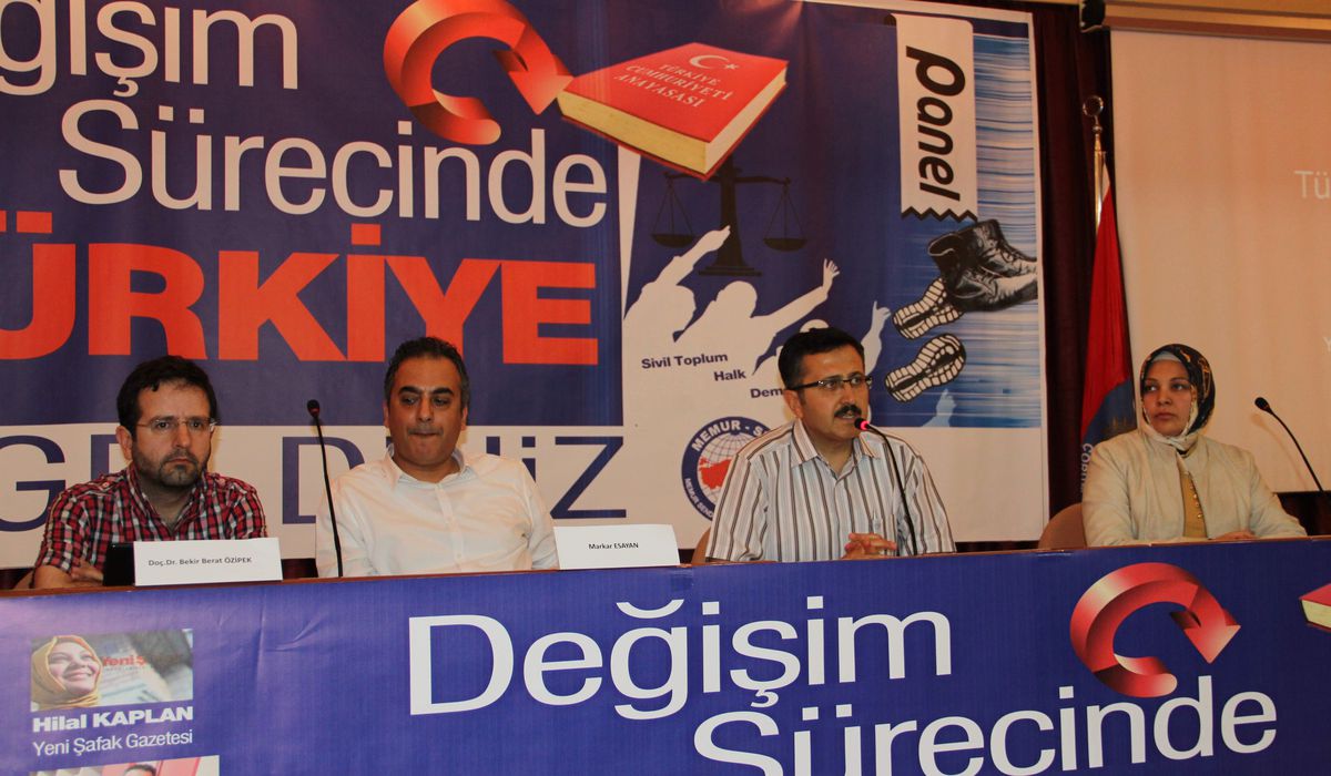 Memur-Sen Çorum Şubesinden "Değişim Sürecinde Türkiye" Konulu Panel