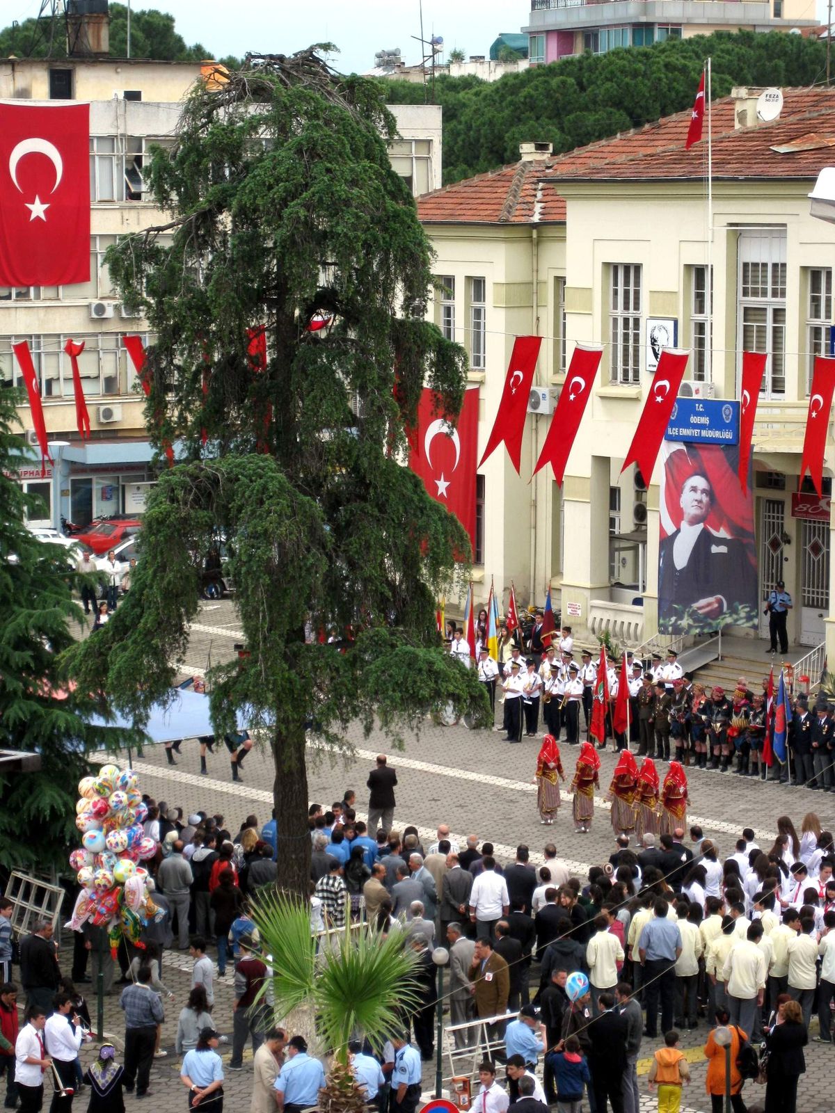 Ödemiş Belediyesi\'nin 19 Mayıs Kutlama Etkinlikleri 1 Haziran\'a Ertelendi