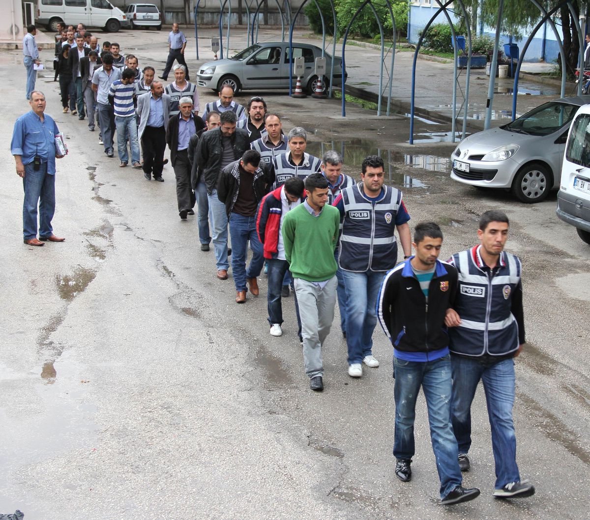 PKK Tehdidiyle Maliye Bakanının Ağabeyini Dolandırmak İstediler