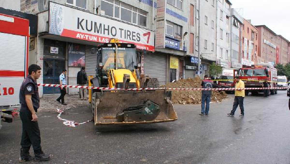 Toprak Altında Kalan İşçi Hayatını Kaybetti