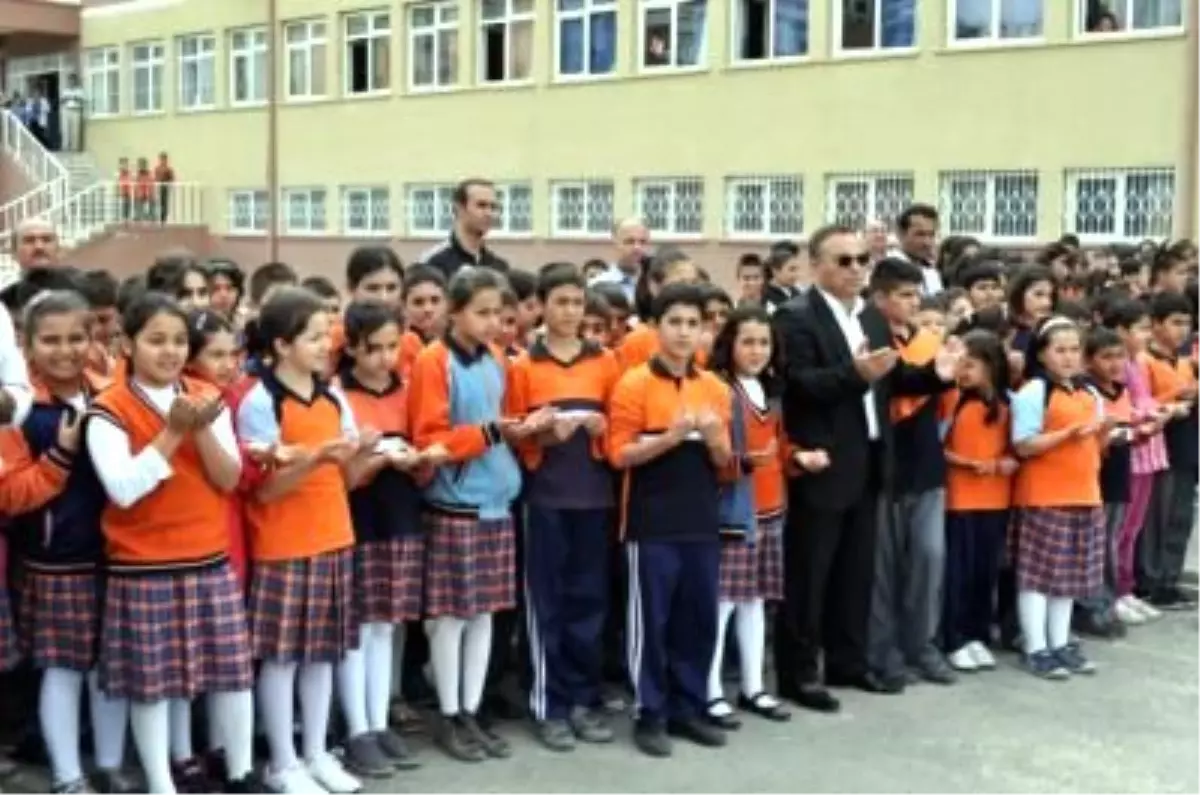 75. Yıl İlköğretim Okulu Ek Bina Temeli Törenle Atıldı