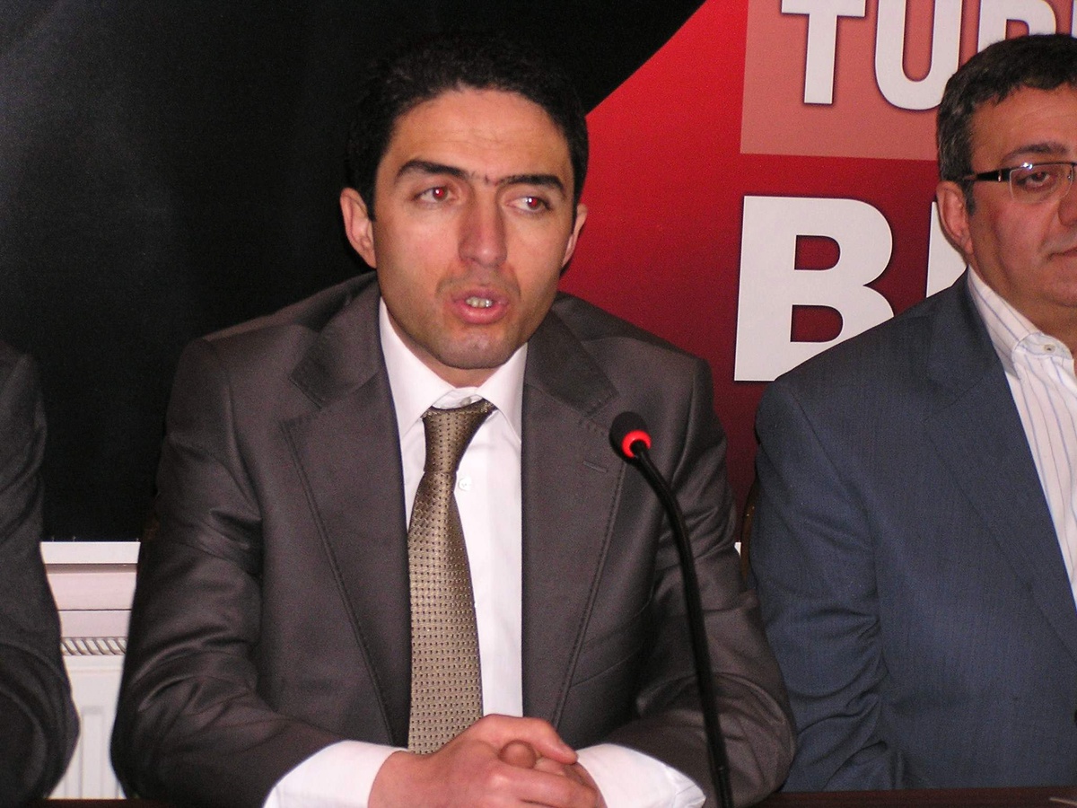 8 Yıldır Yapılmayan Büyük Kurultaya Hazırlık