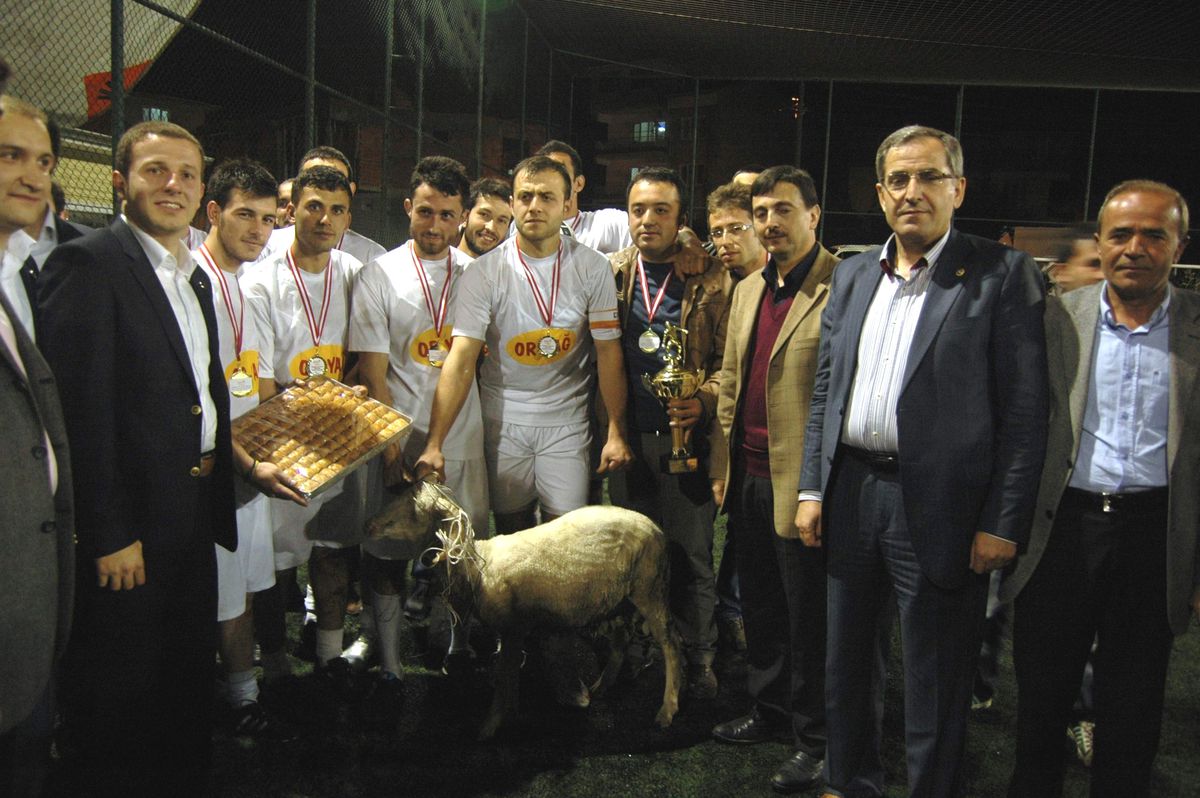 AK Parti'den Futbol Turnuvası