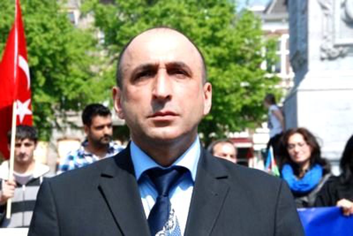 Azeriler, Stockholm'de İran'ı Protesto Etti