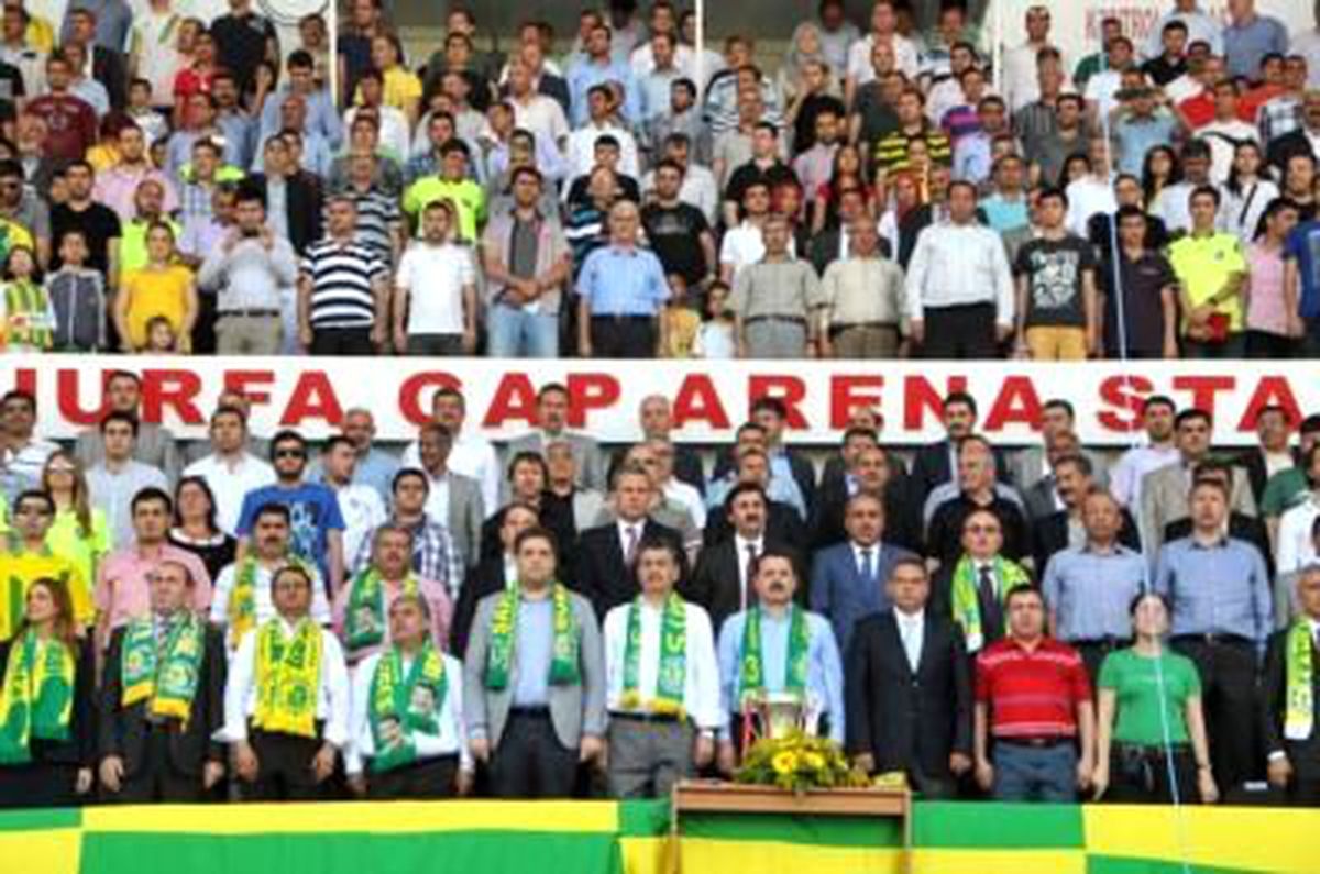 Bakan Çelik, Şanlıurfaspor\'un Şampiyonluk Kutlamalarına Katıldı