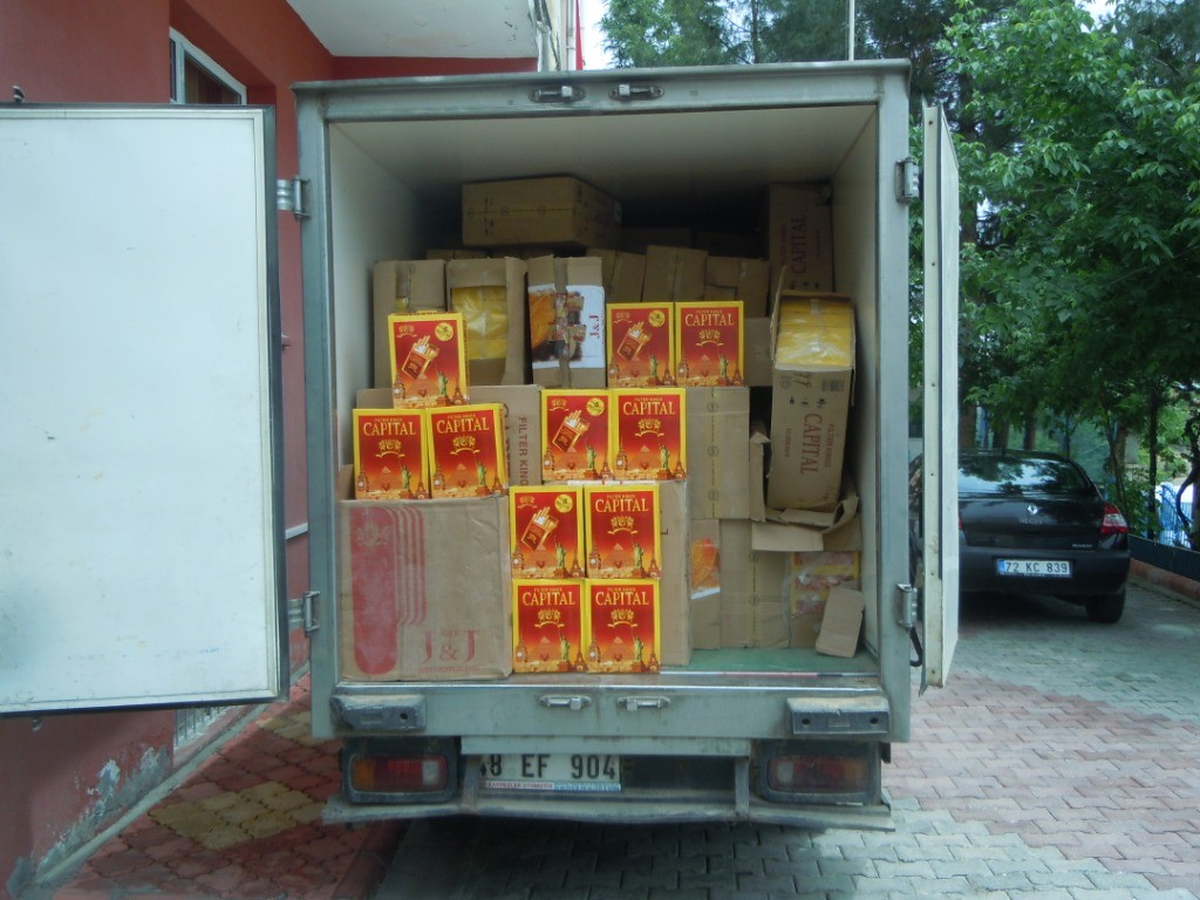 Batman\'da 75 Bin 820 Paket Gümrük Kaçağı Sigara Ele Geçirdi