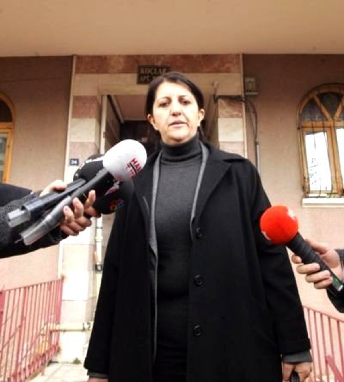 "Öcalan Katil Değil Liderdir"
