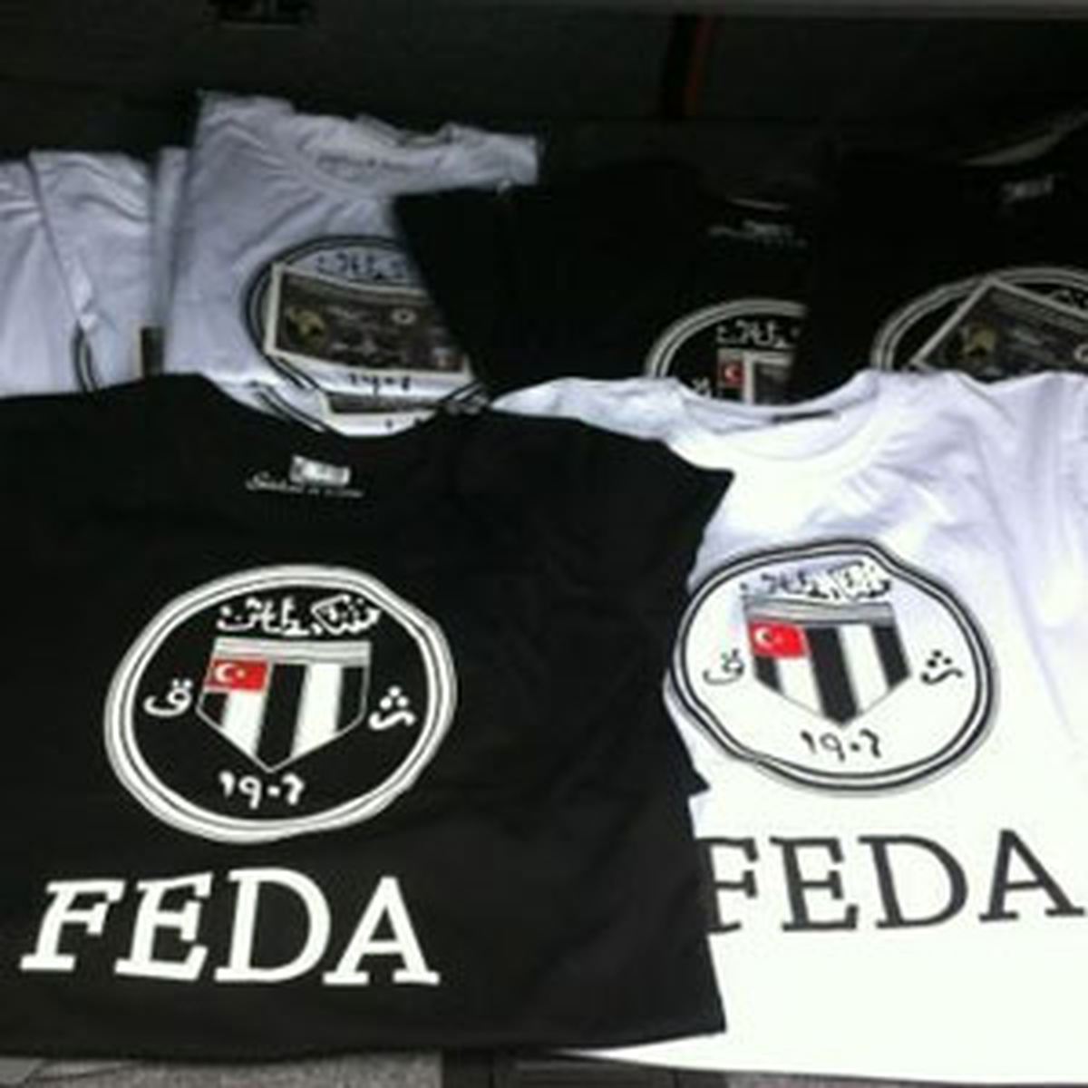 Beşiktaş'ın 'Feda' Tişörtleri Yeniden Satılacak