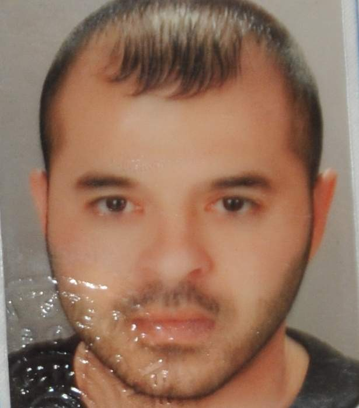 Bıçakla İki Kişiyi Yaraladı