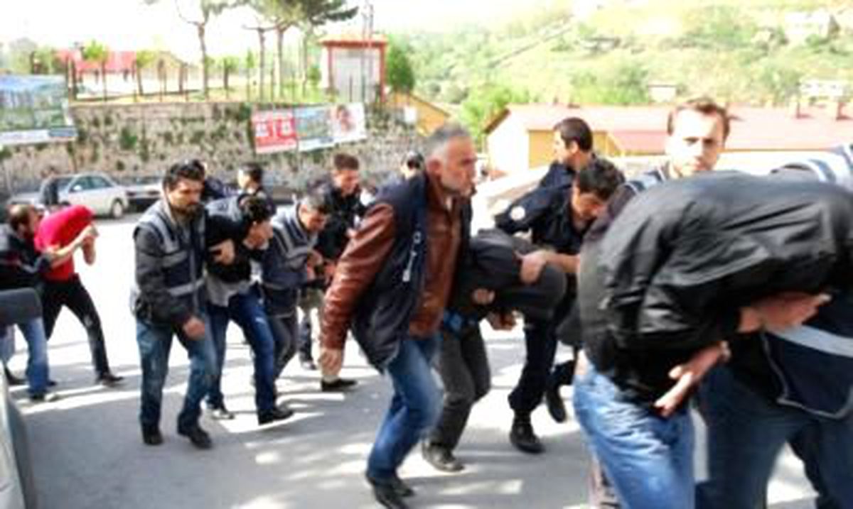 Bitlis'te 26 Uyuşturucu Şüphelisi Adliyeye Sevk Edildi