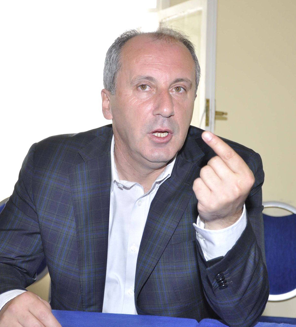 CHP Grup Başkanvekili İnce Kuşadası'nda