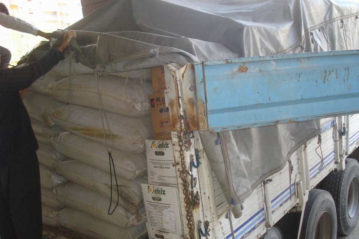 Diyarbakır\'da 21 Ton Kaçak Çay Ele Geçirildi