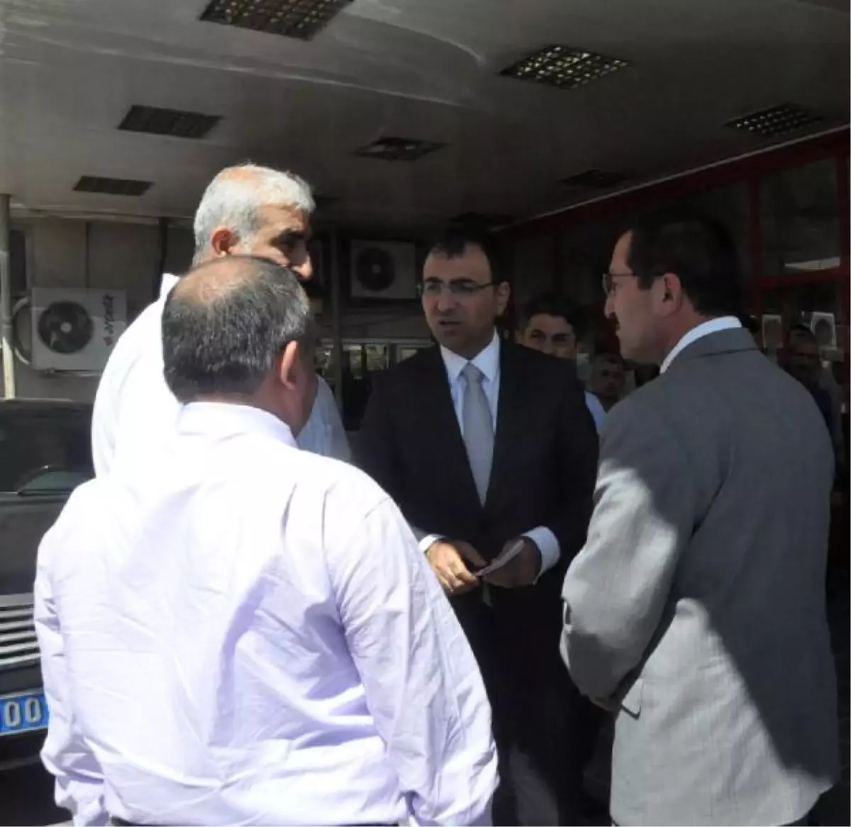 Diyarbakır-Muş Sınırında Çatışma: 1 Polis Şehit, 4 Güvenlik Görevlisi Yaralı, 4 Terörist Ölü